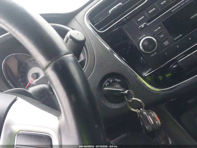 Продажа на аукционе авто 2013 Chrysler 200 Touring, vin: 1C3CCBBB0DN672748, номер лота: 44430636