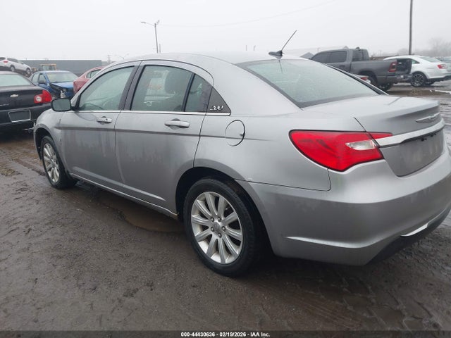 Продажа на аукционе авто 2013 Chrysler 200 Touring, vin: 1C3CCBBB0DN672748, номер лота: 44430636