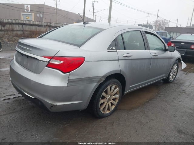 Продажа на аукционе авто 2013 Chrysler 200 Touring, vin: 1C3CCBBB0DN672748, номер лота: 44430636
