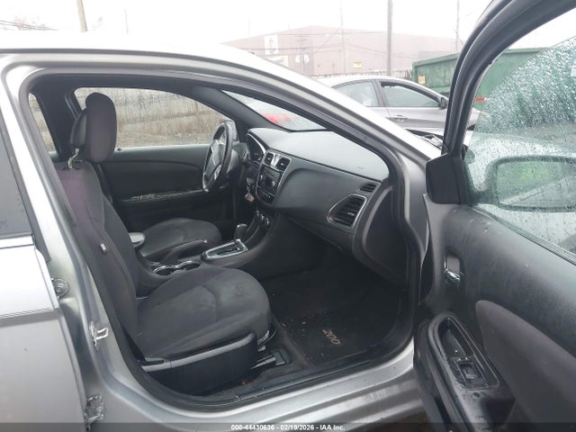 Продажа на аукционе авто 2013 Chrysler 200 Touring, vin: 1C3CCBBB0DN672748, номер лота: 44430636