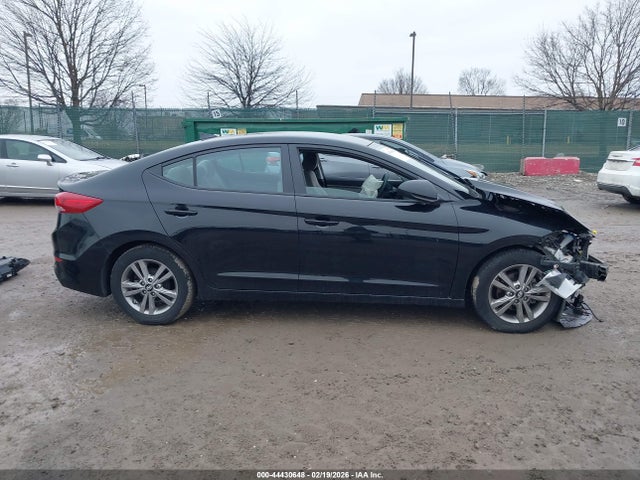 5NPD84LF8HH188332 Hyundai ELANTRA SE