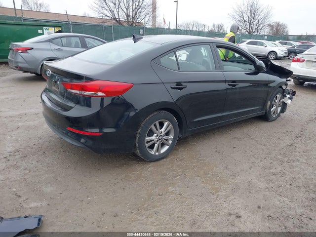 5NPD84LF8HH188332 Hyundai ELANTRA SE