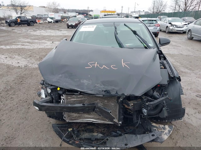 5NPD84LF8HH188332 Hyundai ELANTRA SE