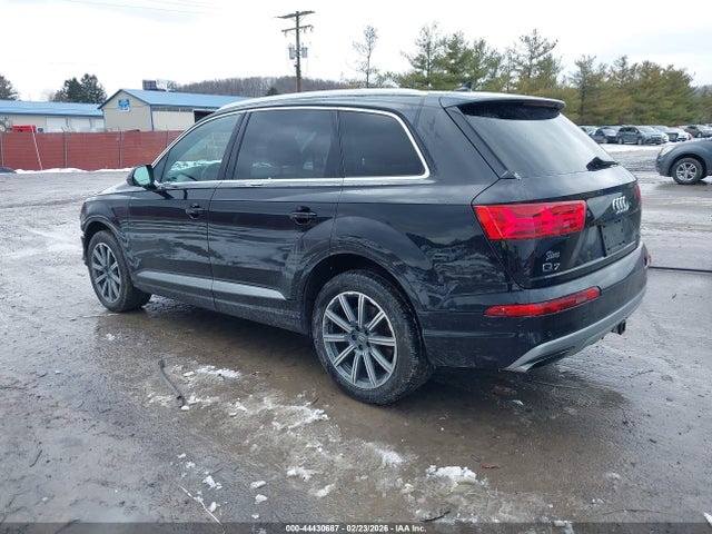 2018 AUDI Q7 WA1LAAF73JD051727 Photo 2