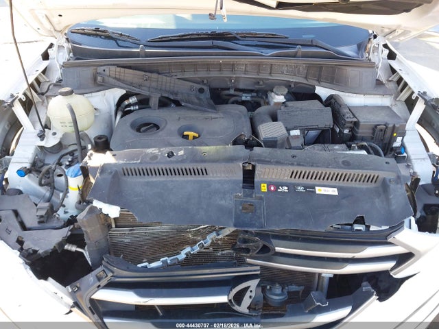 KM8J33A4XHU356003 Hyundai TUCSON SE
