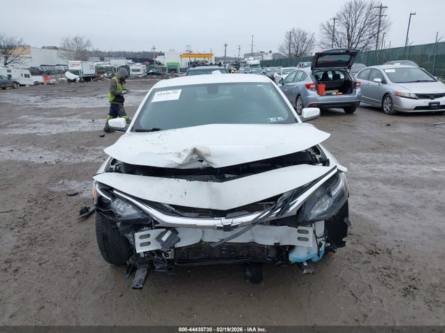 1G1ZG5ST8MF036540 Chevrolet Malibu Fwd Rs