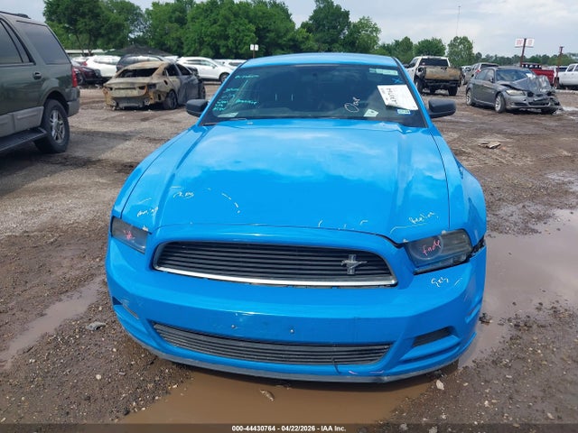 2013 Ford Mustang V6 მანქანა იყიდება აუქციონზე, vin: 1ZVBP8AM2D5261432, აუქციონის ნომერი: 44430764