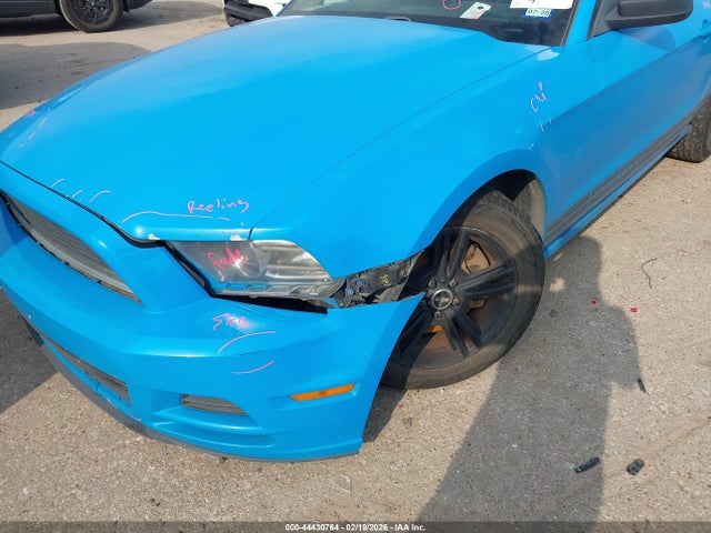2013 Ford Mustang V6 მანქანა იყიდება აუქციონზე, vin: 1ZVBP8AM2D5261432, აუქციონის ნომერი: 44430764