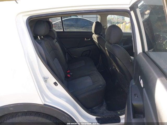 KIA Sportage Lx 2016 KNDPBCACXG7800759 Image 8