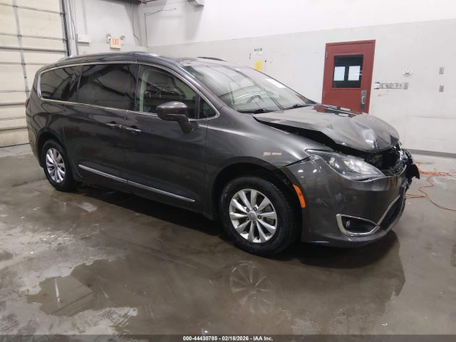 2019 CHRYSLER PACIFICA 2C4RC1BG7KR609044 Photo 0