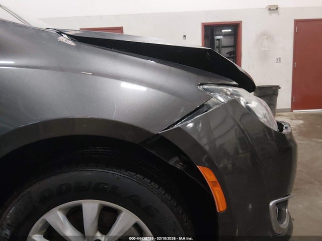 Продажа на аукционе авто 2019 Chrysler Pacifica Touring L, vin: 2C4RC1BG7KR609044, номер лота: 44430785