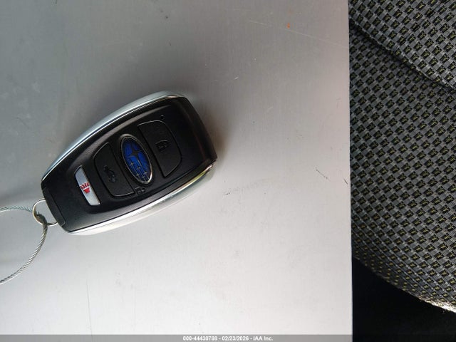 JF2GUADC6R8323272 Subaru Crosstrek Premium