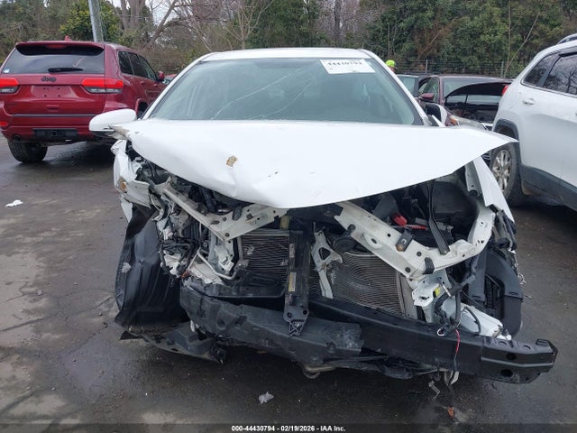44430794 :رقم المزاد ، 2T1BURHE7FC289104 vin ، 2015 Toyota Corolla L مزاد بيع