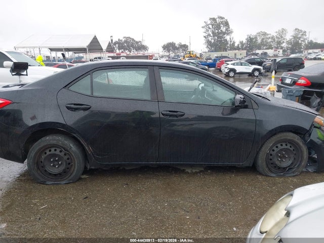 Toyota COROLLA LE 2018 5YFBURHE3JP808786 Image 13