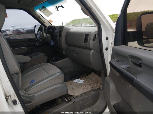 1N6BF0KM3HN801699 Nissan Nv Cargo Nv1500 S V6