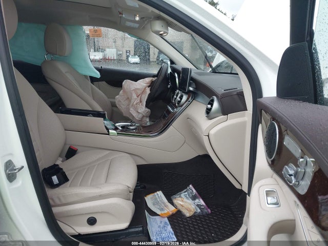 WDC0G4KB3JV019576 Mercedes-Benz Glc 300 4matic