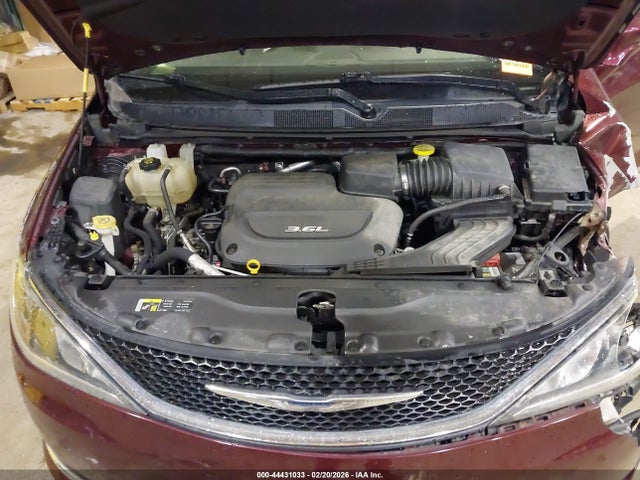 Aukcja sprzedaży 2017 Chrysler Pacifica Touring-l Plus, vin: 2C4RC1EG8HR551045, numer aukcji: 44431033