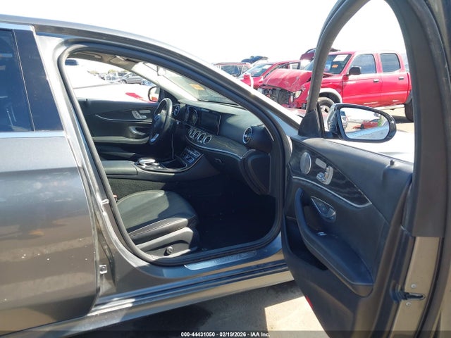 Продажа на аукционе авто 2018 Mercedes-benz E 300, vin: WDDZF4JB4JA460499, номер лота: 44431050