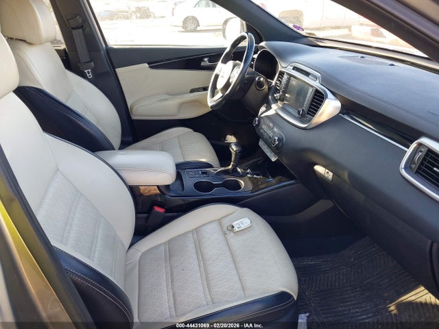 2017 KIA SORENTO 5XYPKDA5XHG305313 Photo 4