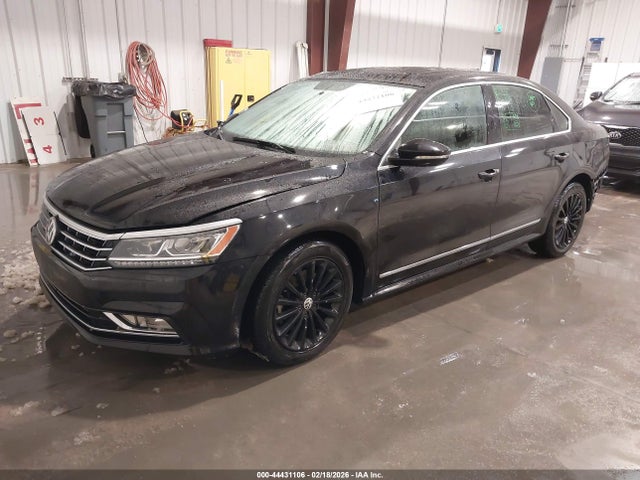 1VWBT7A31HC060376 Volkswagen Passat 1.8t Se