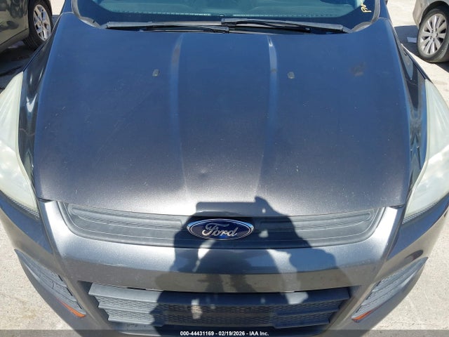 44431169 :رقم المزاد ، 1FMCU0F76FUC24389 vin ، 2015 Ford Escape S مزاد بيع