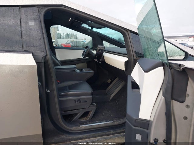 Продаж на аукціоні авто 2024 Tesla Cybertruck All-wheel Drive, vin: 7G2CEHED9RA017042, номер лоту: 44431190