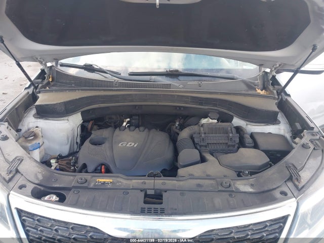 Продажа на аукционе авто 2015 Kia Sorento Lx, vin: 5XYKTCA60FG585184, номер лота: 44431199
