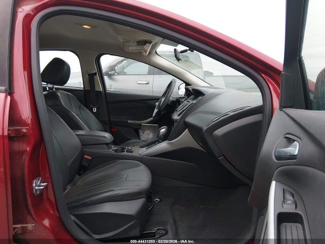 1FADP3K20EL443810 Ford FOCUS SE