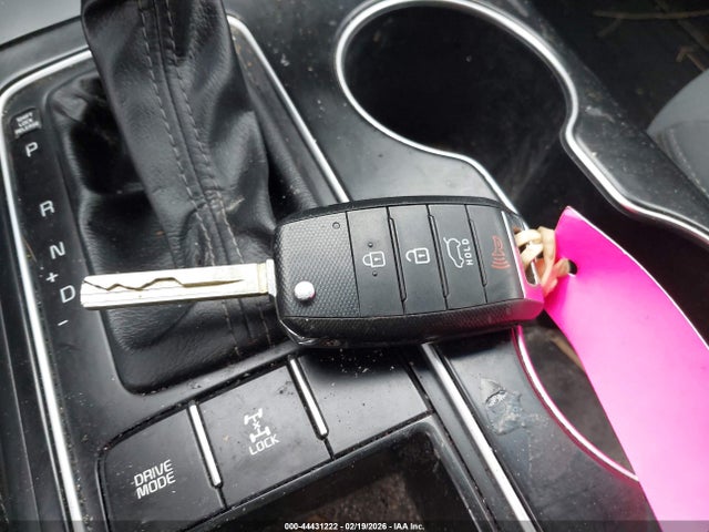 5XYPGDA3XKG559711 KIA Sorento 2.4l Lx