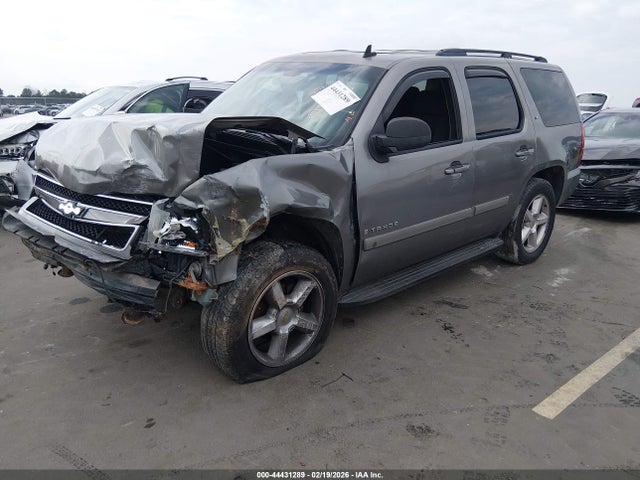 2008 CHEVROLET TAHOE 1GNFC13088R165313 Photo 1