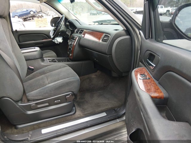 2008 CHEVROLET TAHOE 1GNFC13088R165313 Photo 4