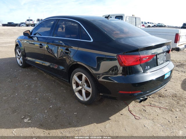 2015 AUDI A3 WAUACGFF9F1083444 Photo 2