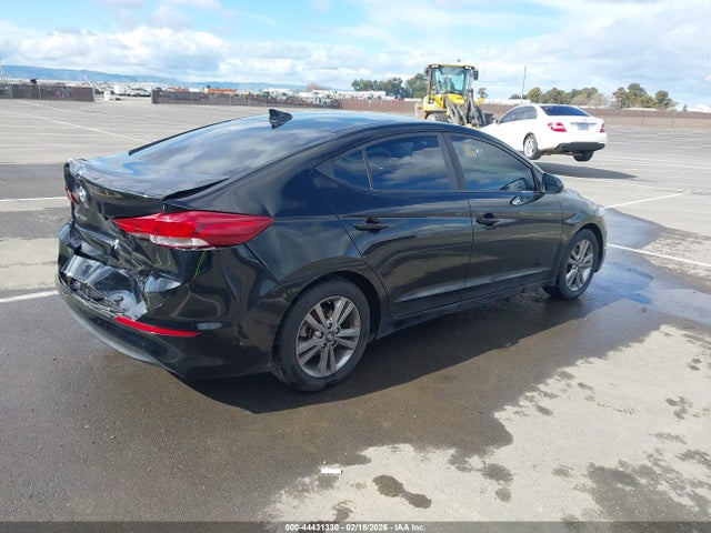 KMHD84LFXJU449497 Hyundai ELANTRA SEL