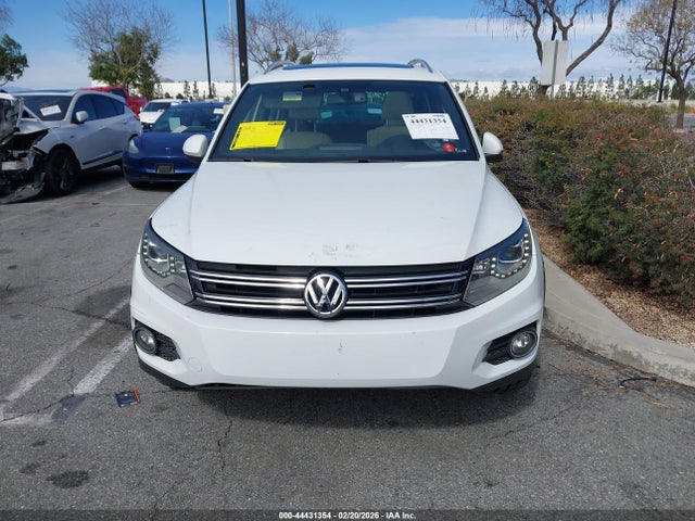 WVGAV7AX9FW092348 Volkswagen Tiguan R-line