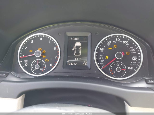 WVGAV7AX9FW092348 Volkswagen Tiguan R-line