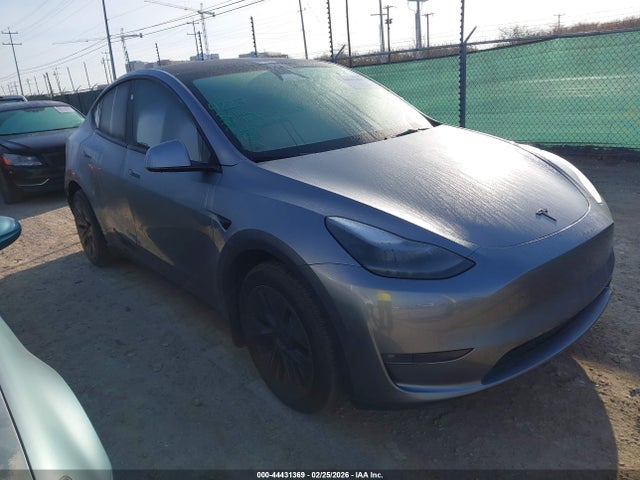 2024 TESLA MODEL Y 7SAYGAEE0RF156212 Photo 0