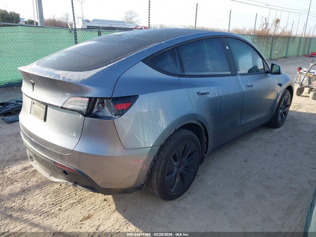 2024 TESLA MODEL Y 7SAYGAEE0RF156212 Photo 3
