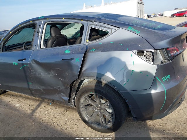 2024 TESLA MODEL Y 7SAYGAEE0RF156212 Photo 5