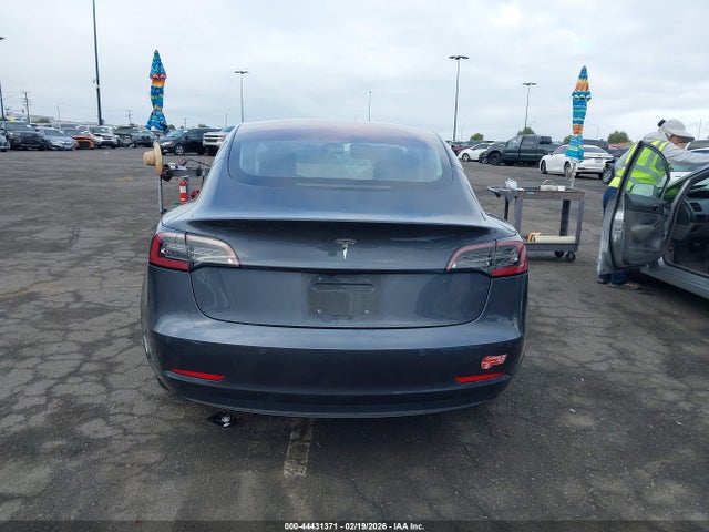 5YJ3E1EA9JF052204 Tesla Model 3 Long Range/mid Range