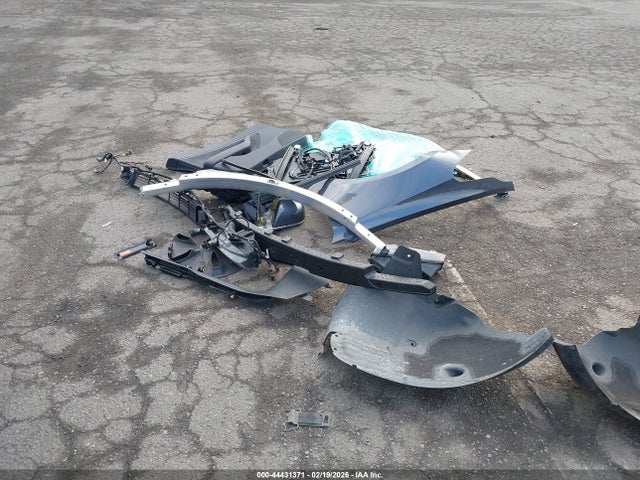 5YJ3E1EA9JF052204 Tesla Model 3 Long Range/mid Range