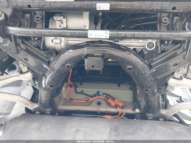 5YJ3E1EA9JF052204 Tesla Model 3 Long Range/mid Range