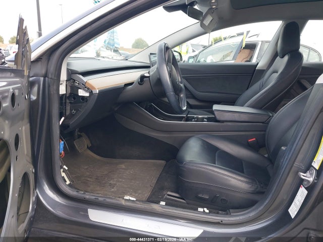 2018 TESLA MODEL 3 5YJ3E1EA9JF052204 Photo 4