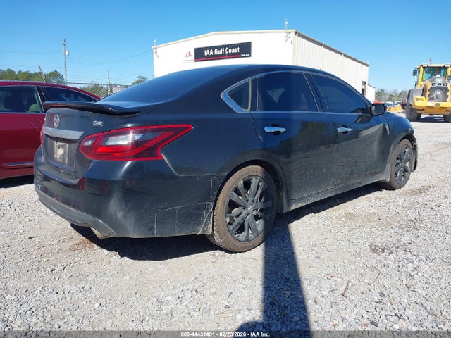 1N4AL3AP2HC214447 Nissan Altima 2.5 Sr