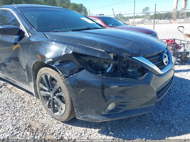 1N4AL3AP2HC214447 Nissan Altima 2.5 Sr