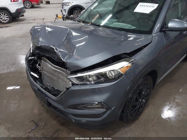 KM8J33A42JU615055 Hyundai TUCSON SEL