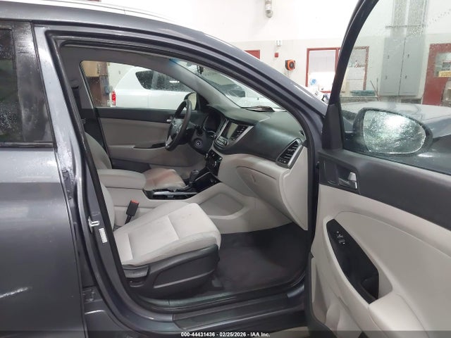 KM8J33A42JU615055 Hyundai TUCSON SEL