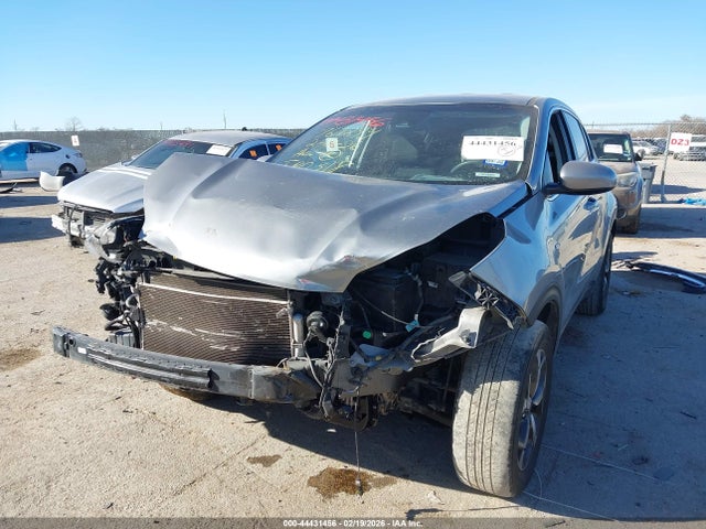 Продажа на аукционе авто 2021 Kia Sportage Lx, vin: KNDPMCAC6M7939373, номер лота: 44431456