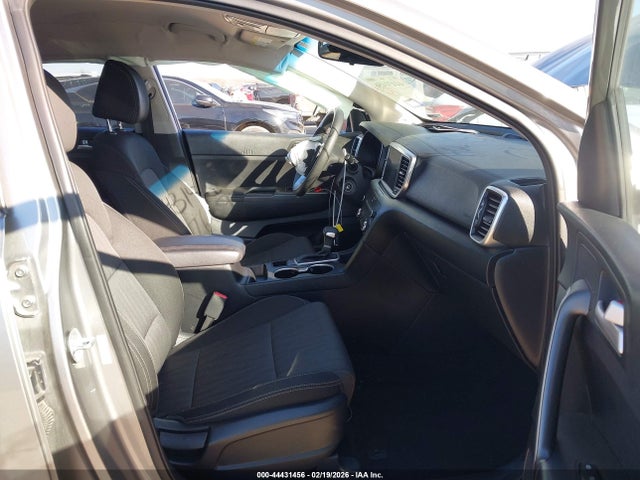 Продажа на аукционе авто 2021 Kia Sportage Lx, vin: KNDPMCAC6M7939373, номер лота: 44431456