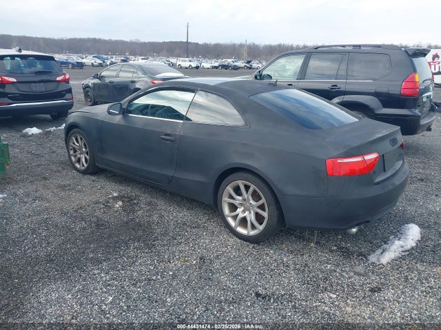 2012 AUDI A5 WAUCFAFR2CA000830 Photo 2
