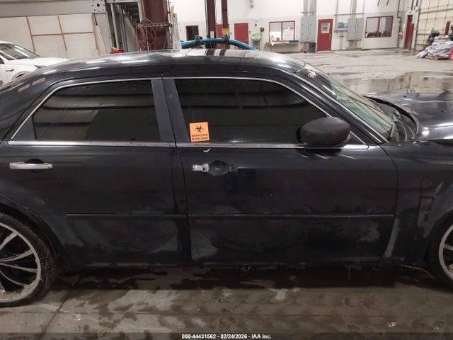 44431562 :رقم المزاد ، 2C3AA63H35H171130 vin ، 2005 Chrysler 300c مزاد بيع